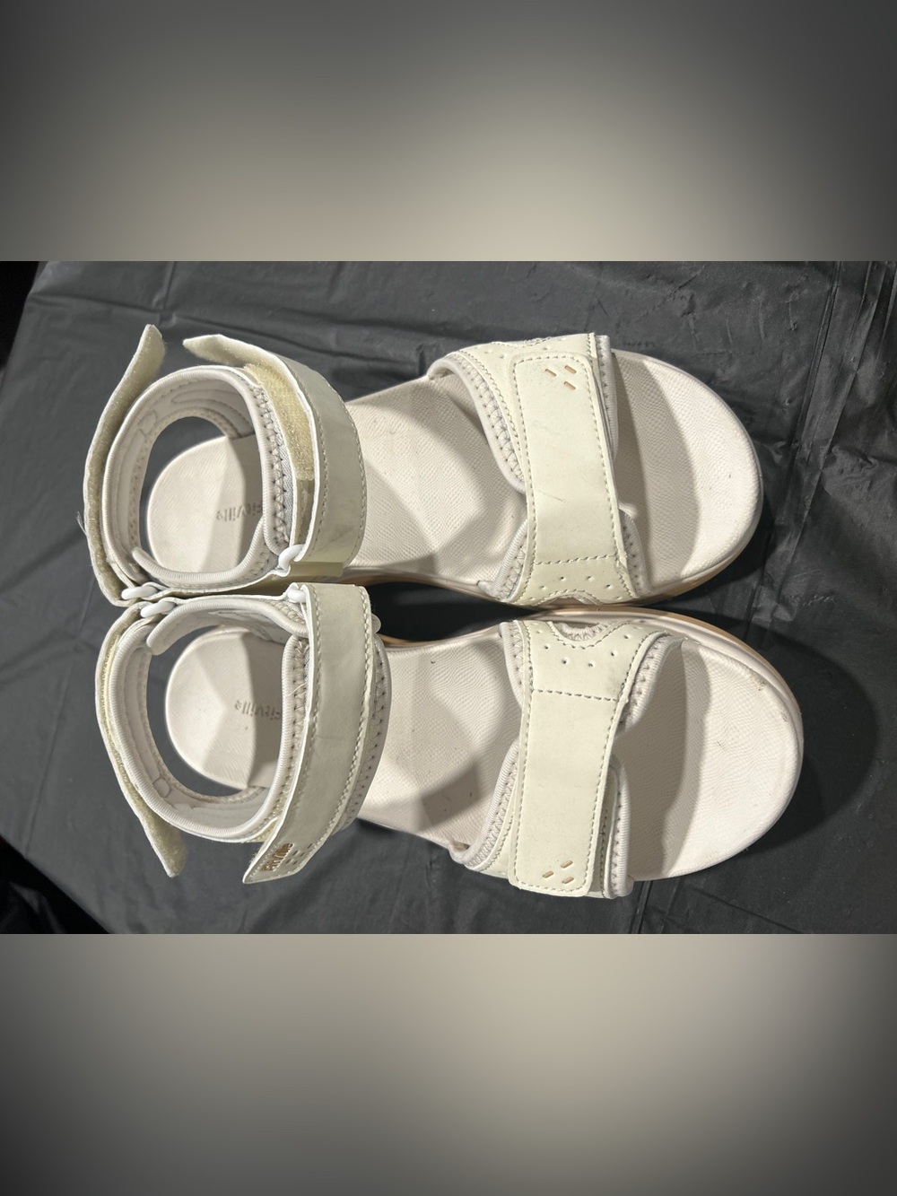 Fitville Women's Cream Strappy Comfort Sandals